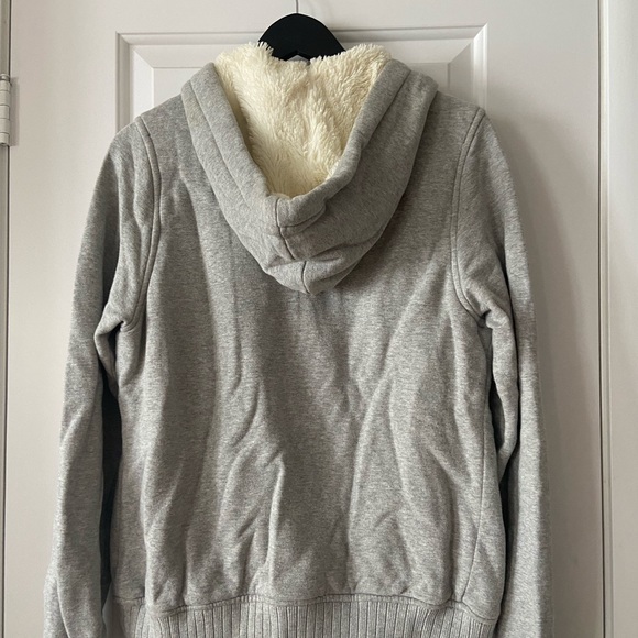 Extra warm U of T sweater/jacket/hoodie - Picture 6 of 7